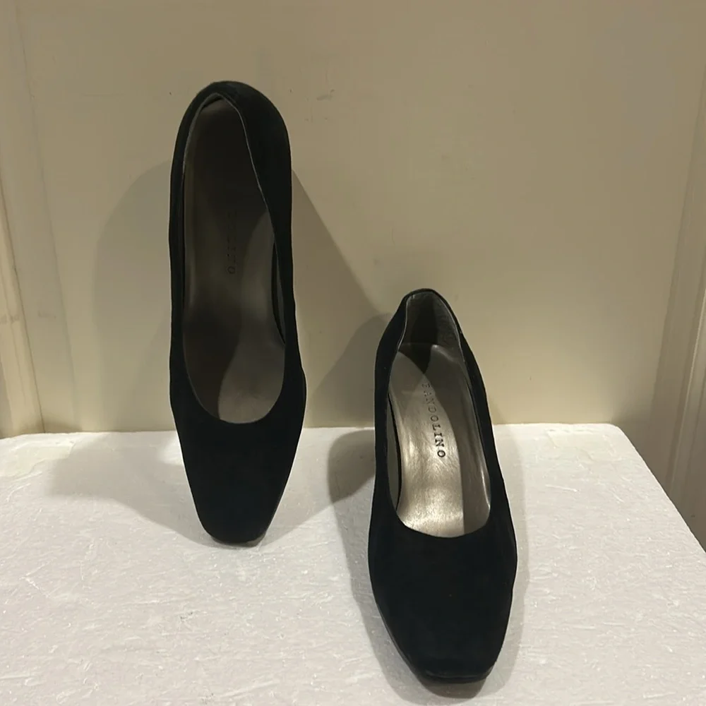 Bandolino suede leather slip on heels pumps from Nordstrom women Size 6.5 black